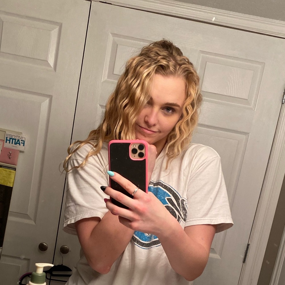 Meet your Posher, Macie